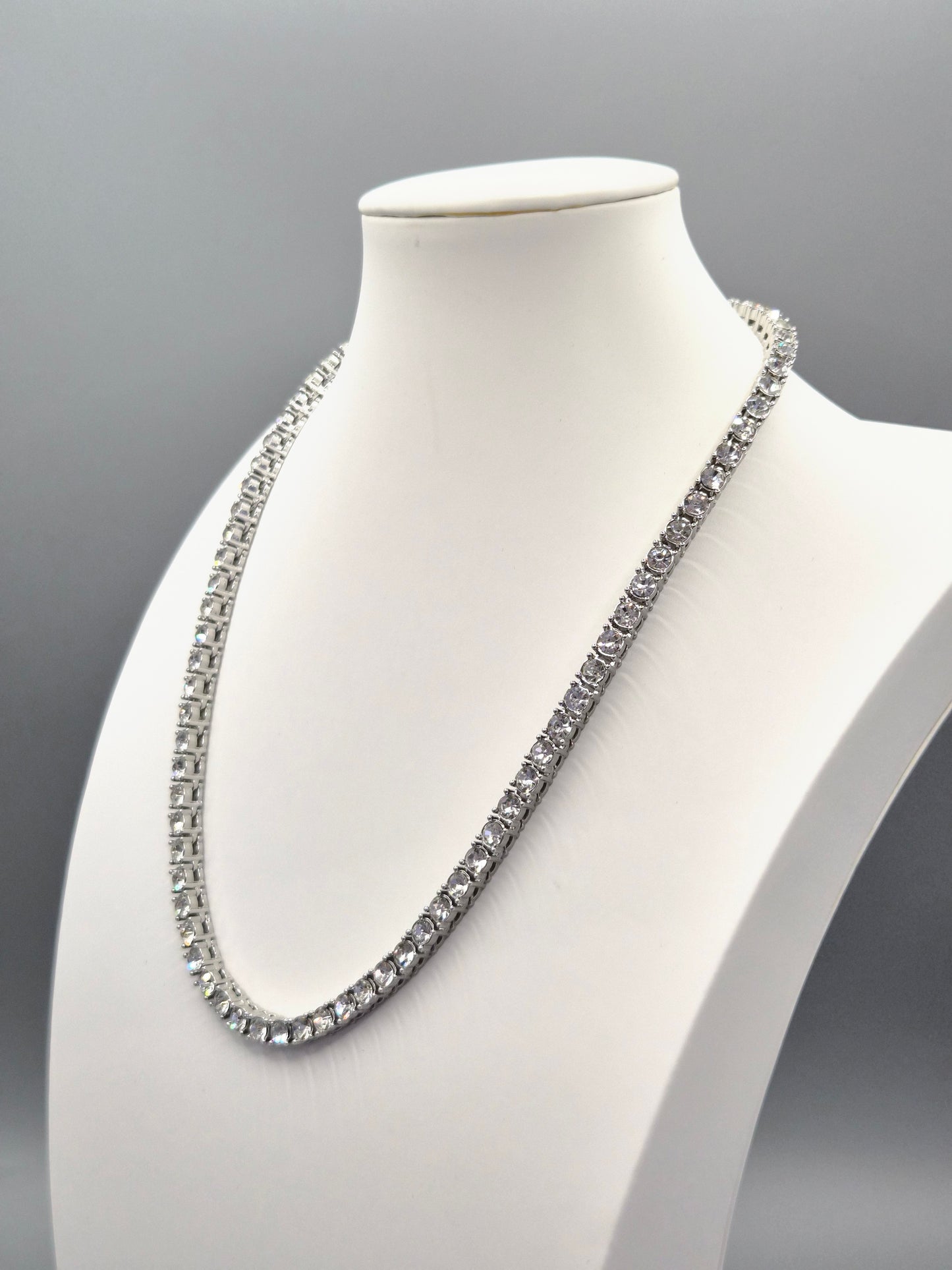 Cubic Zirconia 18" Line Necklace Claw Set