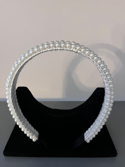 Four to Three Row Graduated Pearl Head Band