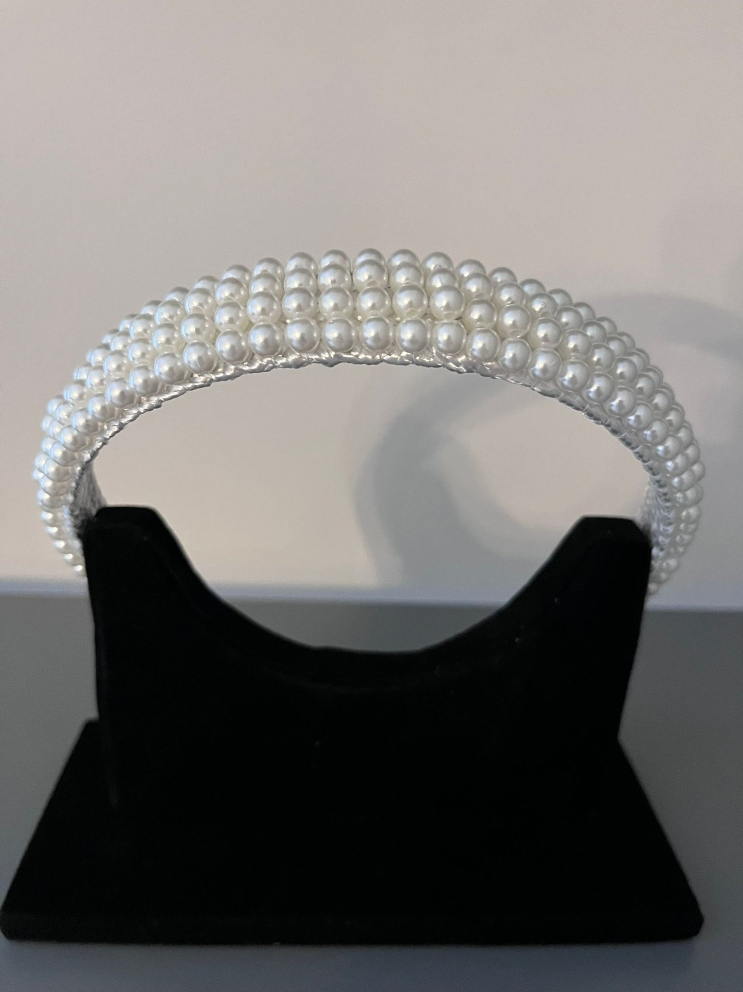 Four to Three Row Graduated Pearl Head Band