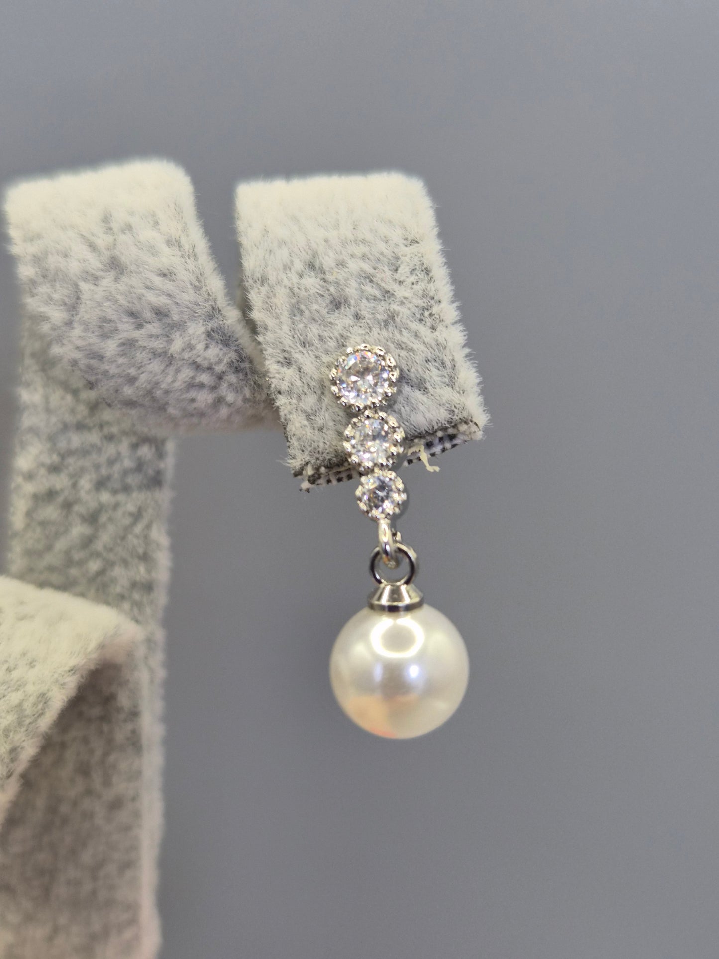 Round Brilliant Cut Cubic Zirconia & Pearl Drop Earrings