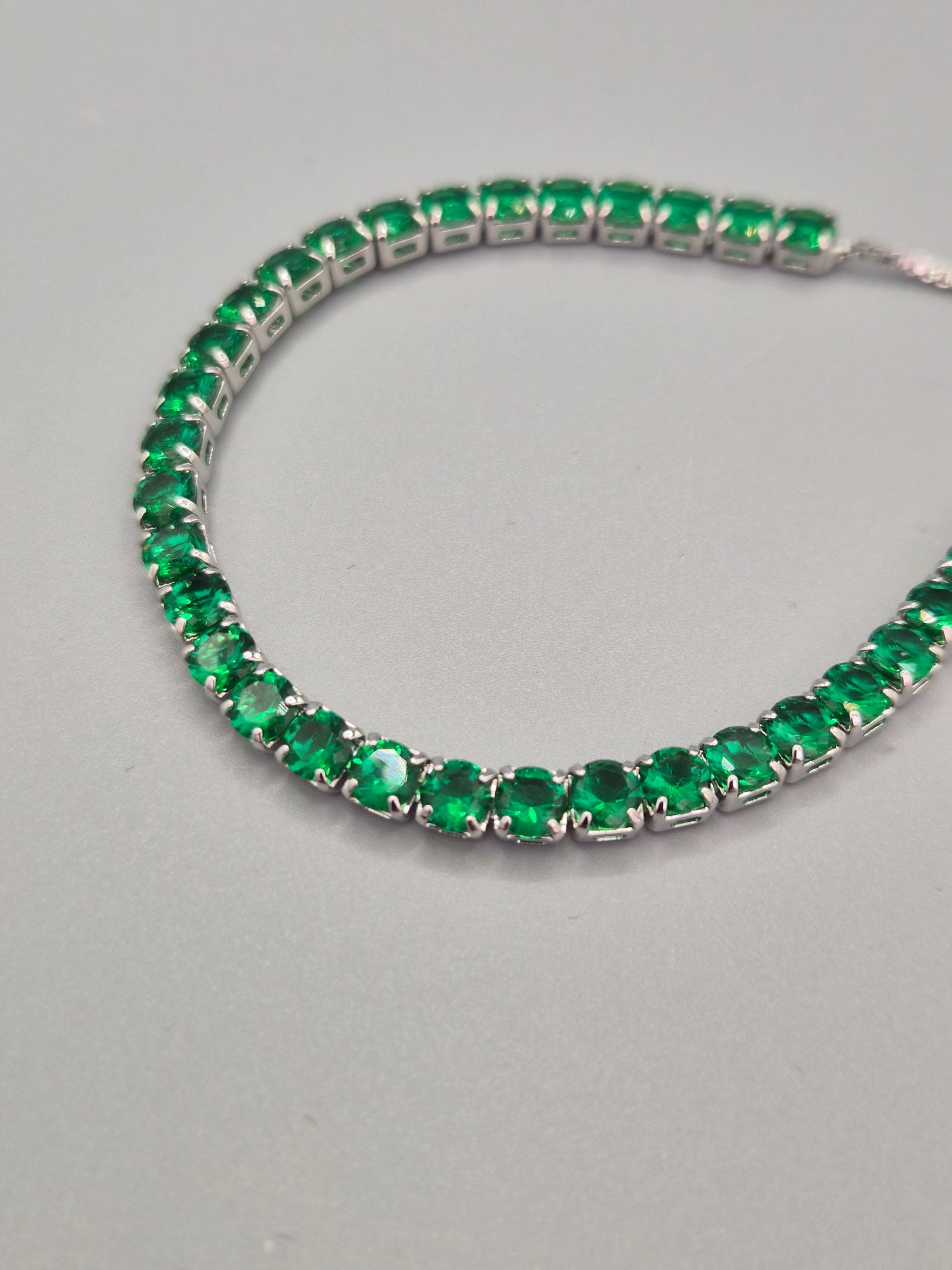 Green Round Brilliant Cut Cubic Zirconia Adjustable Bracelet