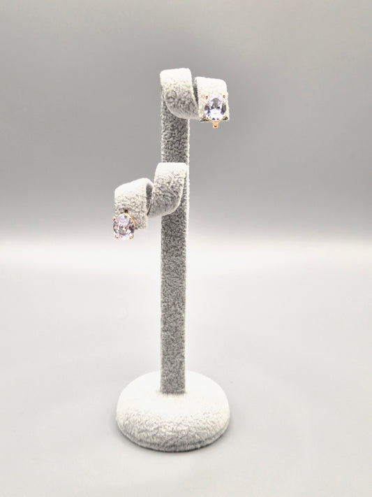 Gold Oval Claw Set Huggie Hoop Earrings