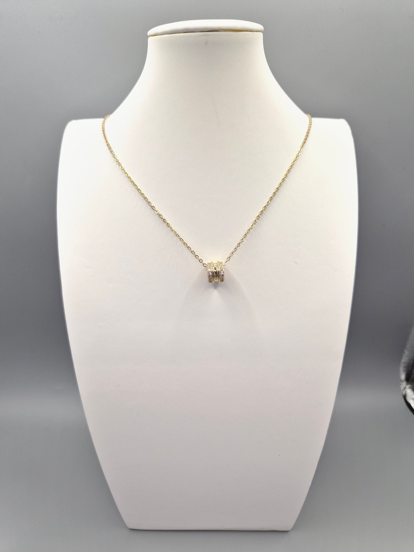 Soinner Yellow Set Cubic Zirconia Pendant