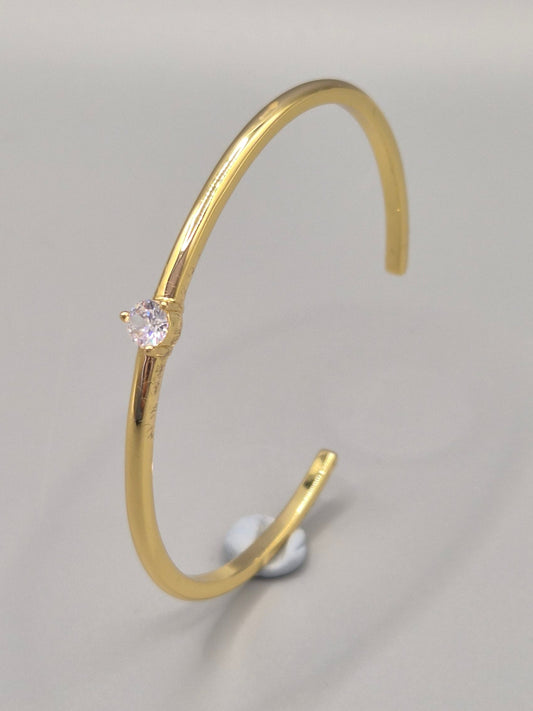 Torque Bangle Claw Set With Single Cubic Zirconia Yellow Coloured