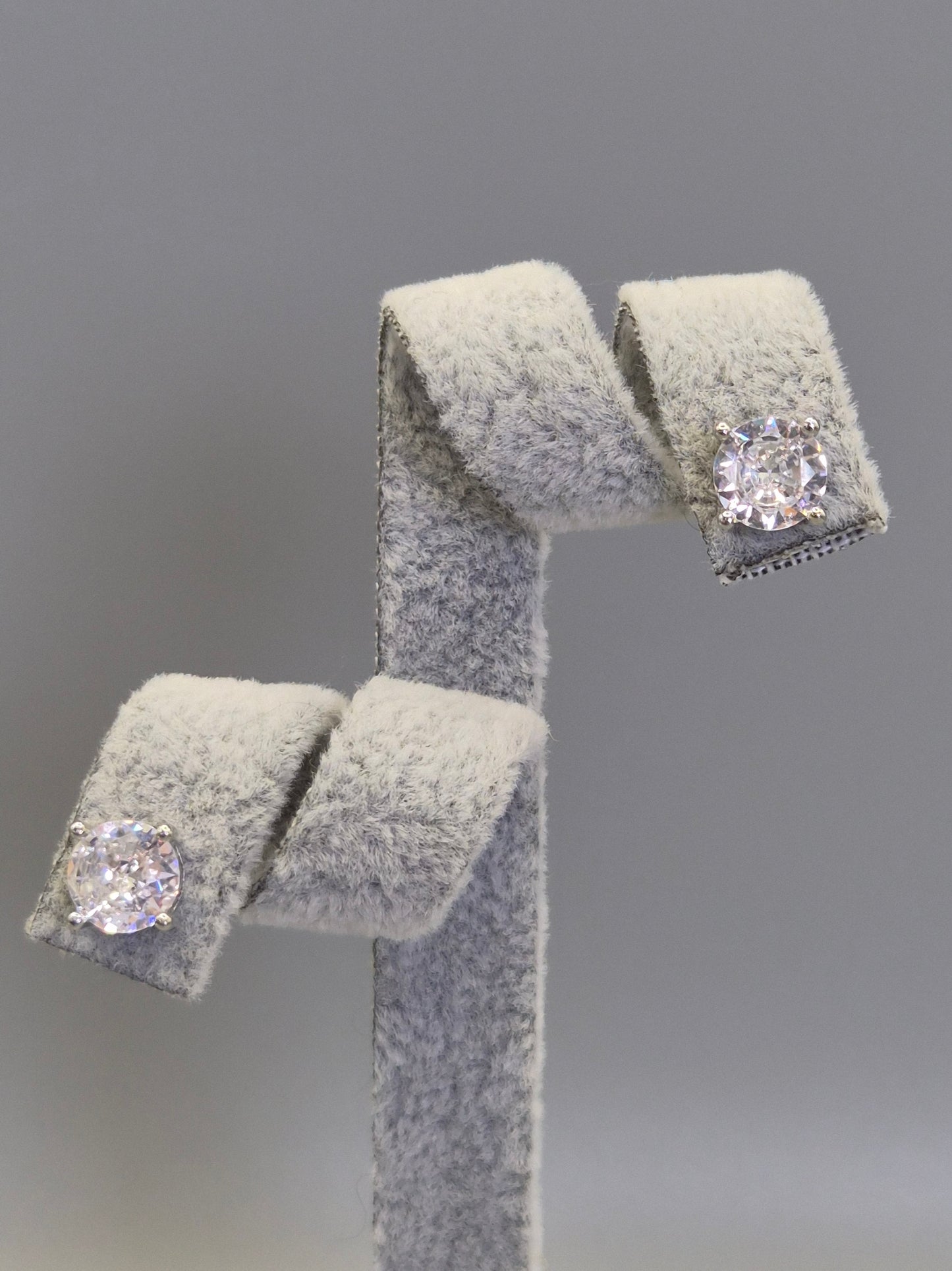 Round Brilliant Cut Cubic Zirconia Double Claw Set Stud Earrings