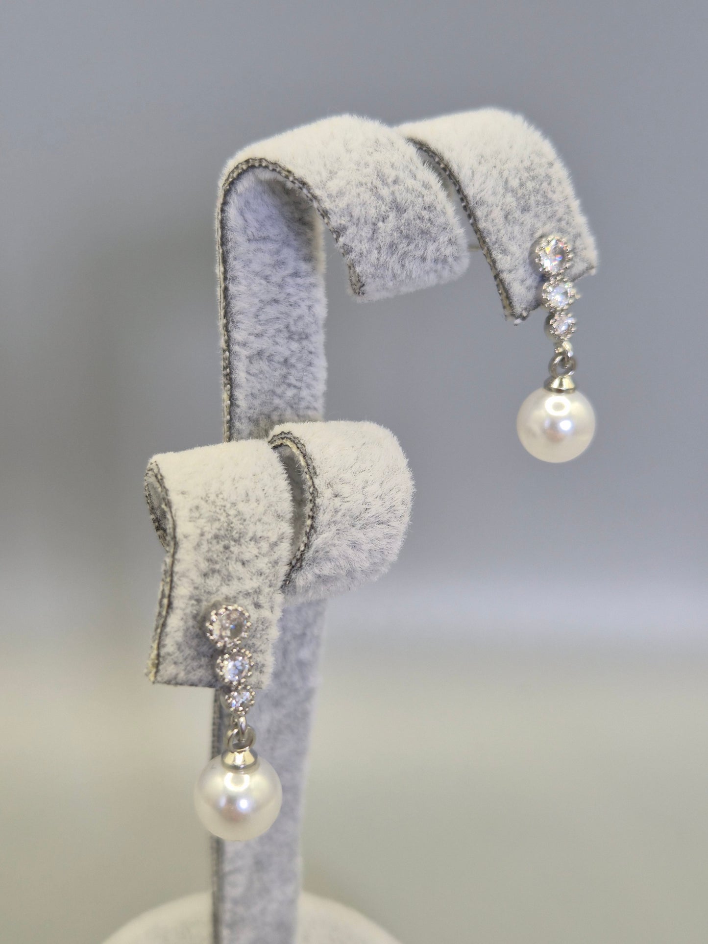 Round Brilliant Cut Cubic Zirconia & Pearl Drop Earrings
